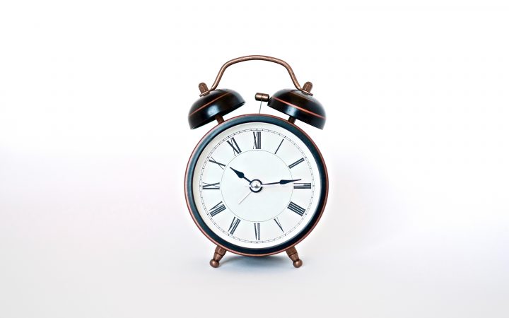 alarm clock in arabic